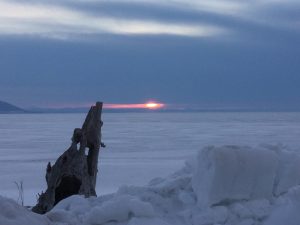 北海道北見市　サロマ湖の夕日