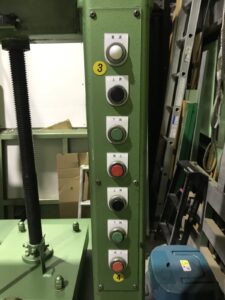 （中古）高木金属　全自動フラッシュプレス　4尺×8尺　門型　完売済み商品：<span class="soldout">SOLD OUT</span>