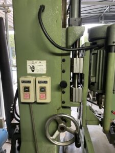 （中古）日本精密機械工作　建具用油圧角のみ盤　MKS-35