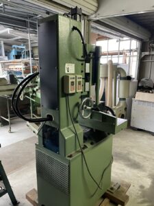 （中古）日本精密機械工作　建具用油圧角のみ盤　MKS-35
