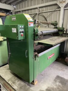 （中古）長谷川ウッドテック（長谷川鉄工）　糊付け機　グルースプレッダ　HGM-35W　有効幅1000㎜