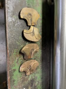 （中古）長谷川ウッドテック（長谷川鉄工）　糊付け機　グルースプレッダ　HGM-35W　有効幅1000㎜
