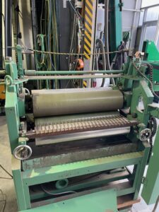 （中古）長谷川鉄工　糊付機　グルースプレッダ　HGM-22W  有効幅600㎜