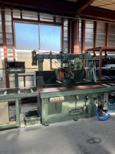 （中古）奥村機械製作所　自動式万能角度切断機　ACGⅡ－A　アルミサッシ　木材対応　オート定規６ｍ付き