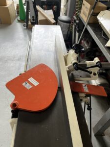 (中古)飯田工業 手押しかんな盤 EJ-303 幅300㎜ 兼房エンシンブロック仕様